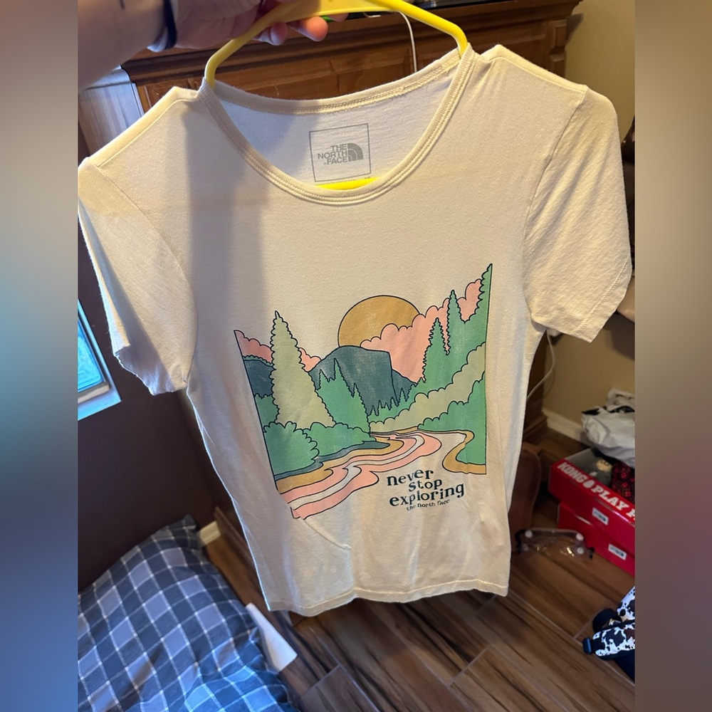North Face tshirt